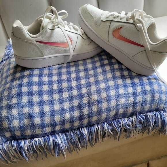 sneakers - Picture 3 of 4